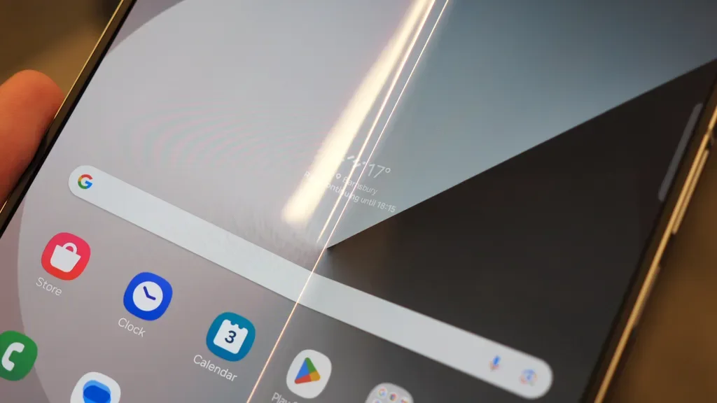 Galaxy Z Fold 9 may hide crease with thicker 60-micron UTG glass