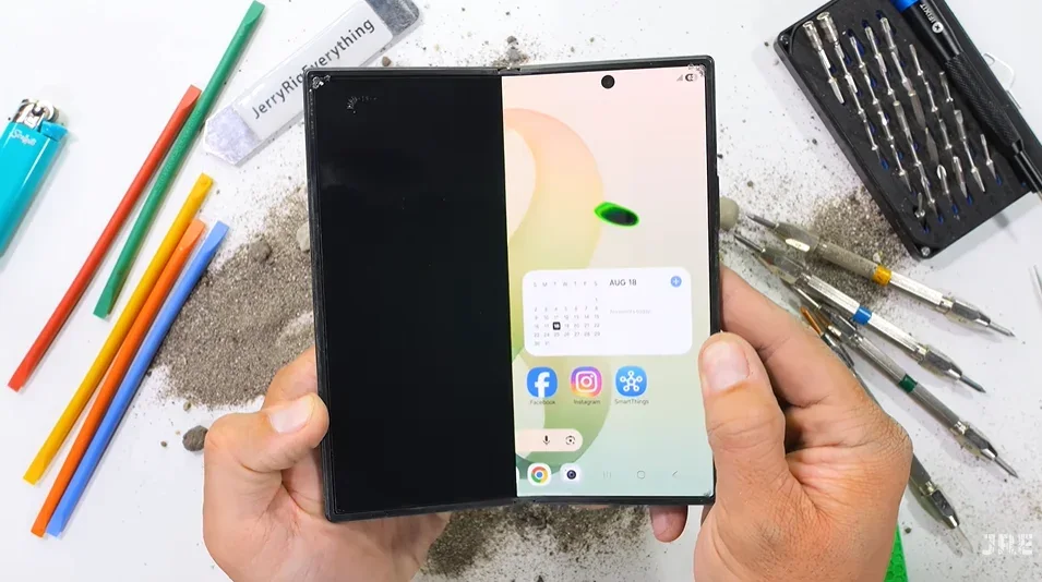 Galaxy Z Fold 8 Ultra fails JerryRigEverything test, first large-screen Samsung foldable to break