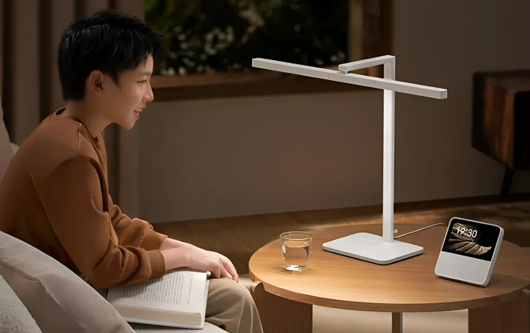 Xiaomi Mijia Desk Lamp 2 Clear Vision Edition with horizontal light bar
