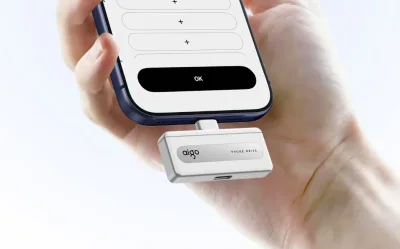Aigo PL10 flash drive for iPhone adds Lightning, USB-C, and write-protect switch